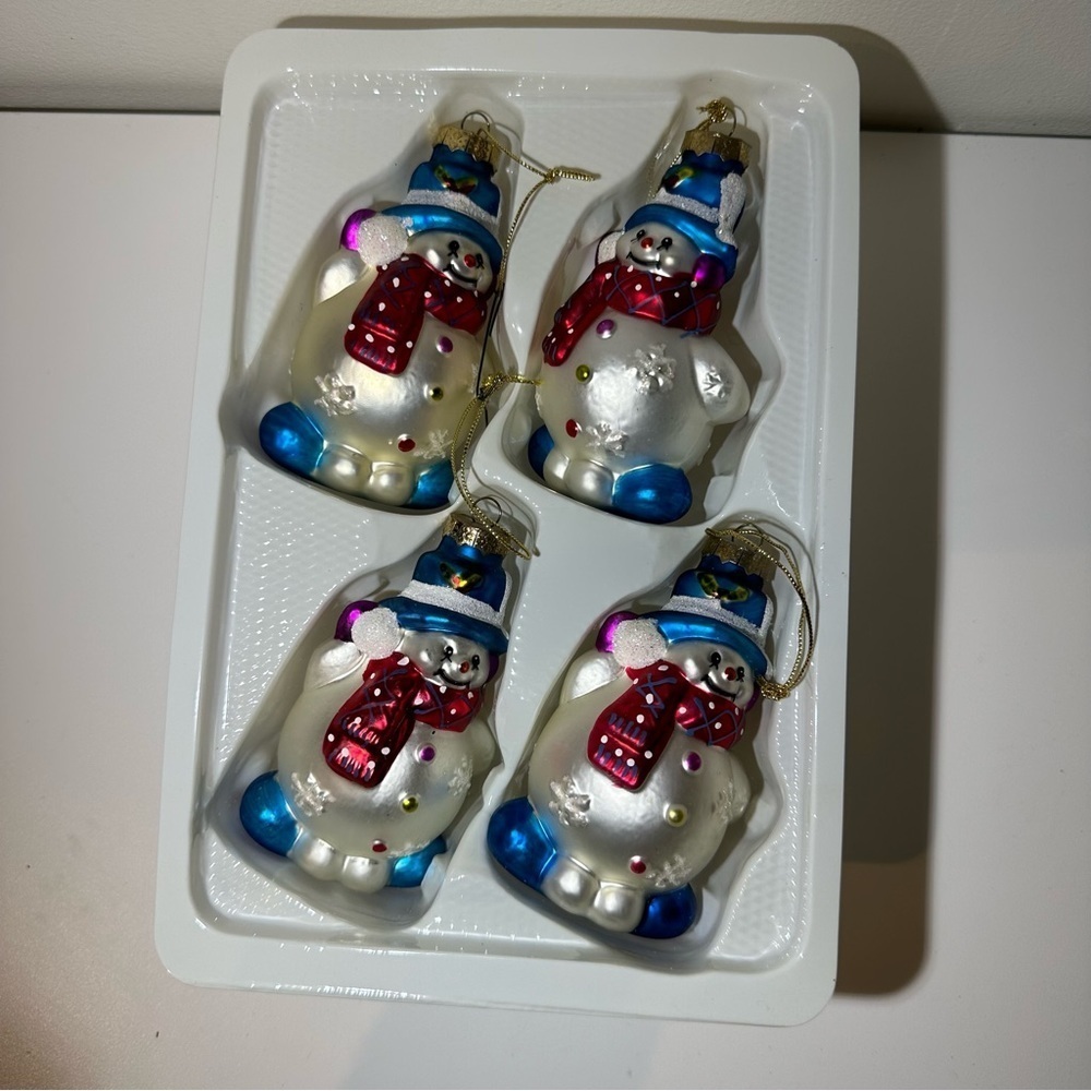 Holiday collection Hand decorated Glass snowman Christmas ornament - Picture 3 of 5